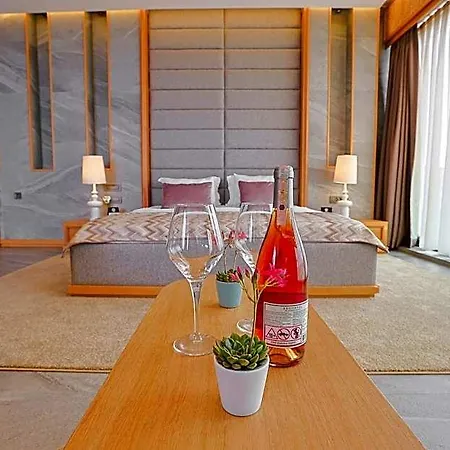 Cesme Sarezya Luxury Boutique